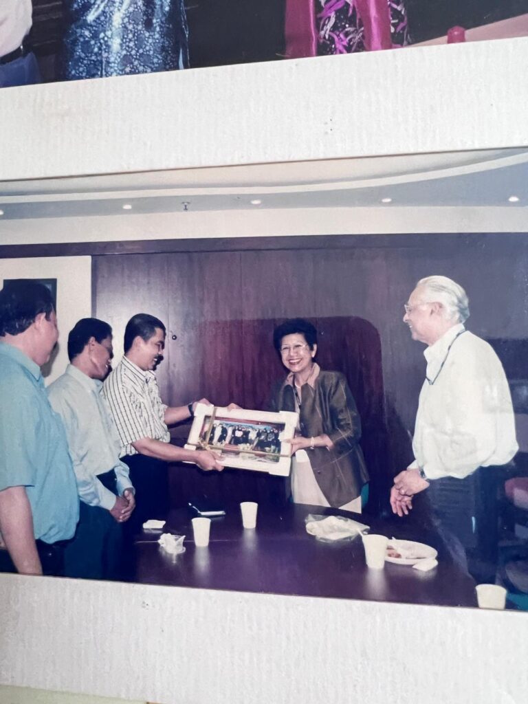 Recognition & Awards 01